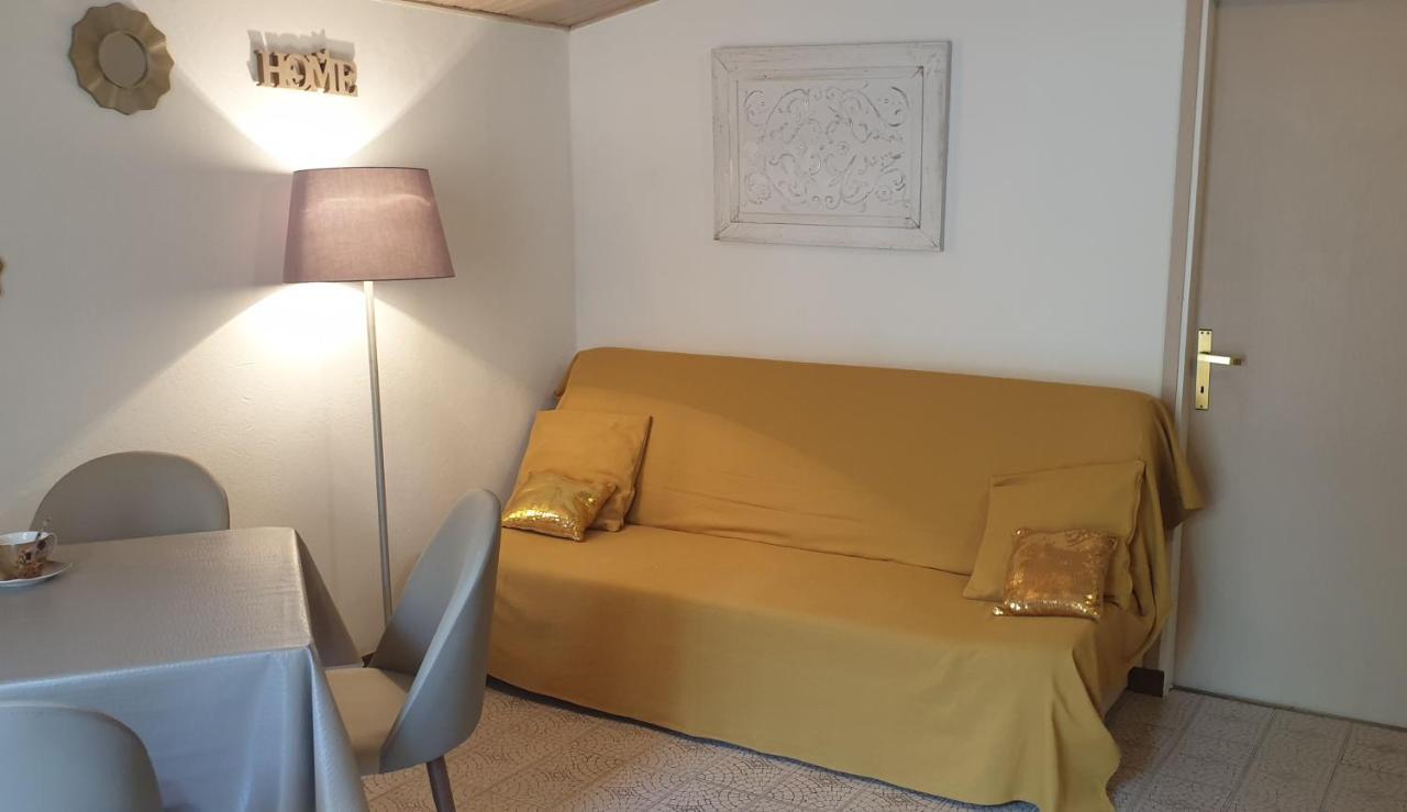 Tonci Apartment Rab Town